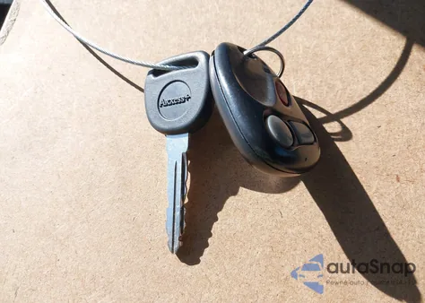 2002 Chevrolet Suburban 1500 Lt z USA, uszkodzony, nr VIN 1GNFK16Z32J294238